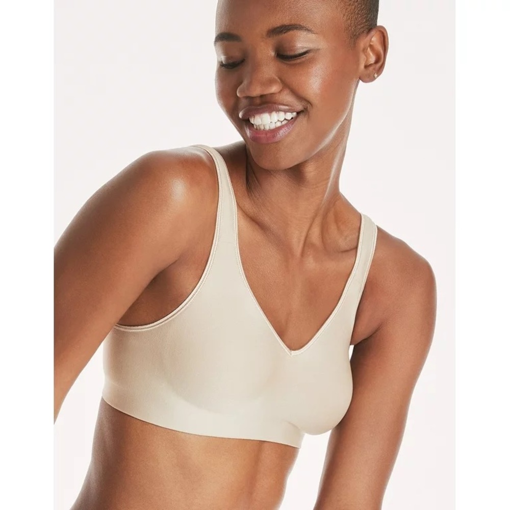 NWT Comfortable Wireless Women’s Small T-Shirt Bra
